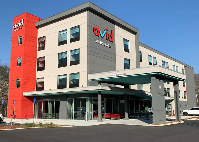 Hotels near Lazer Venture Pizza and Games