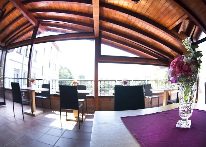 Hotels near Sociedad Recreativa Guri-Zer