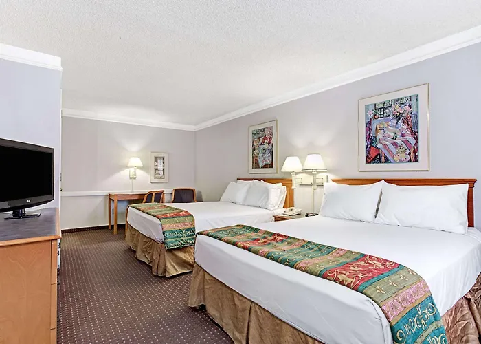 Hotels near Tucson Parks and Recreation Dept