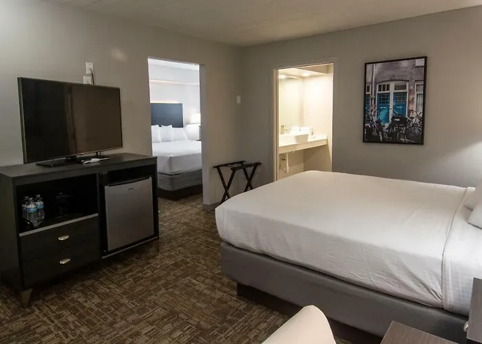 Hotels near Parent Infant Programs
