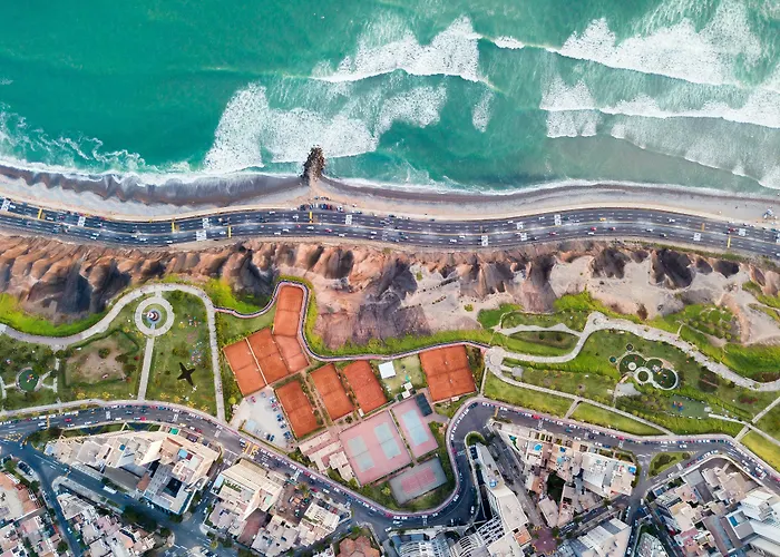 Hotels near Los Delfines Beach