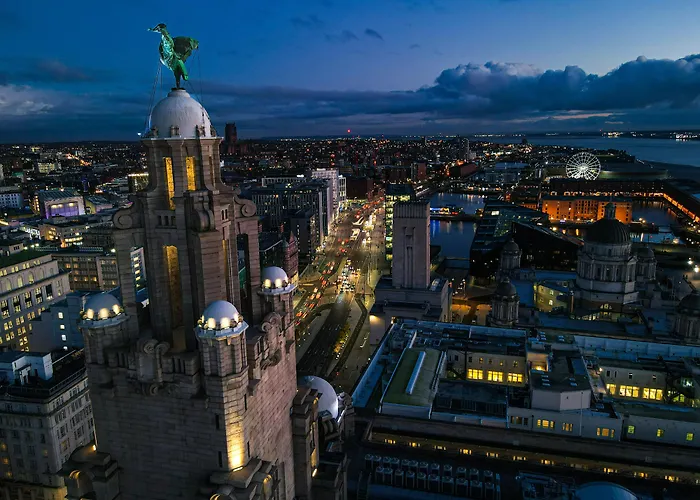 Hotels near Liver Building