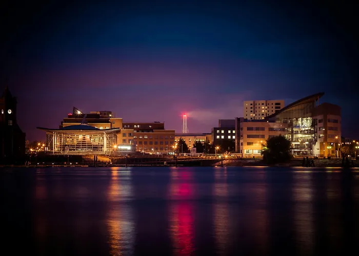 Hotels near Saint David's Hall