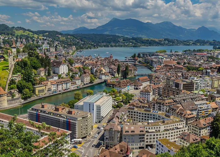 Hotels near Kapellbrücke